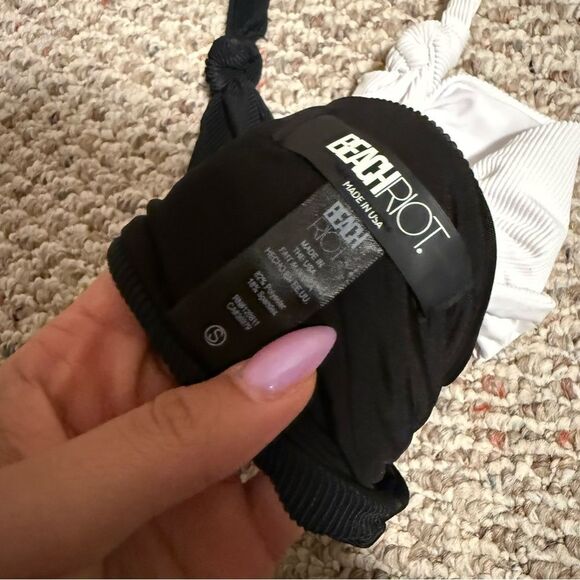 Beach Riot Jessica Bikini Top Black and White Halter Cross- Size Small - Picture 7 of 9